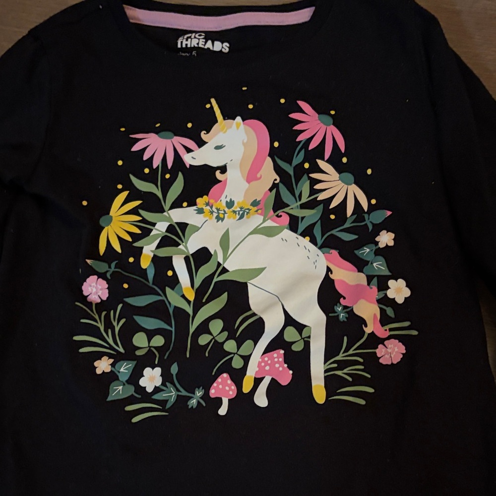 Girls unicorn shirt